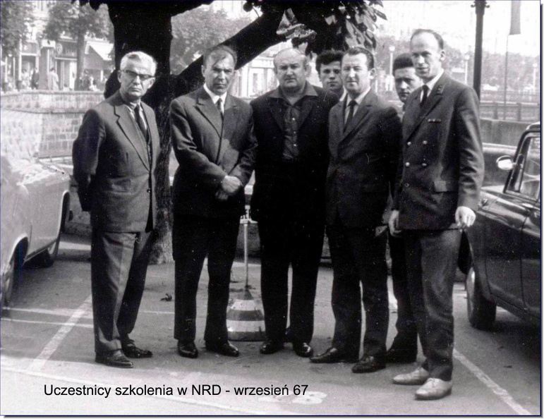Zdjęcie grupowe w NRD-1967.jpg